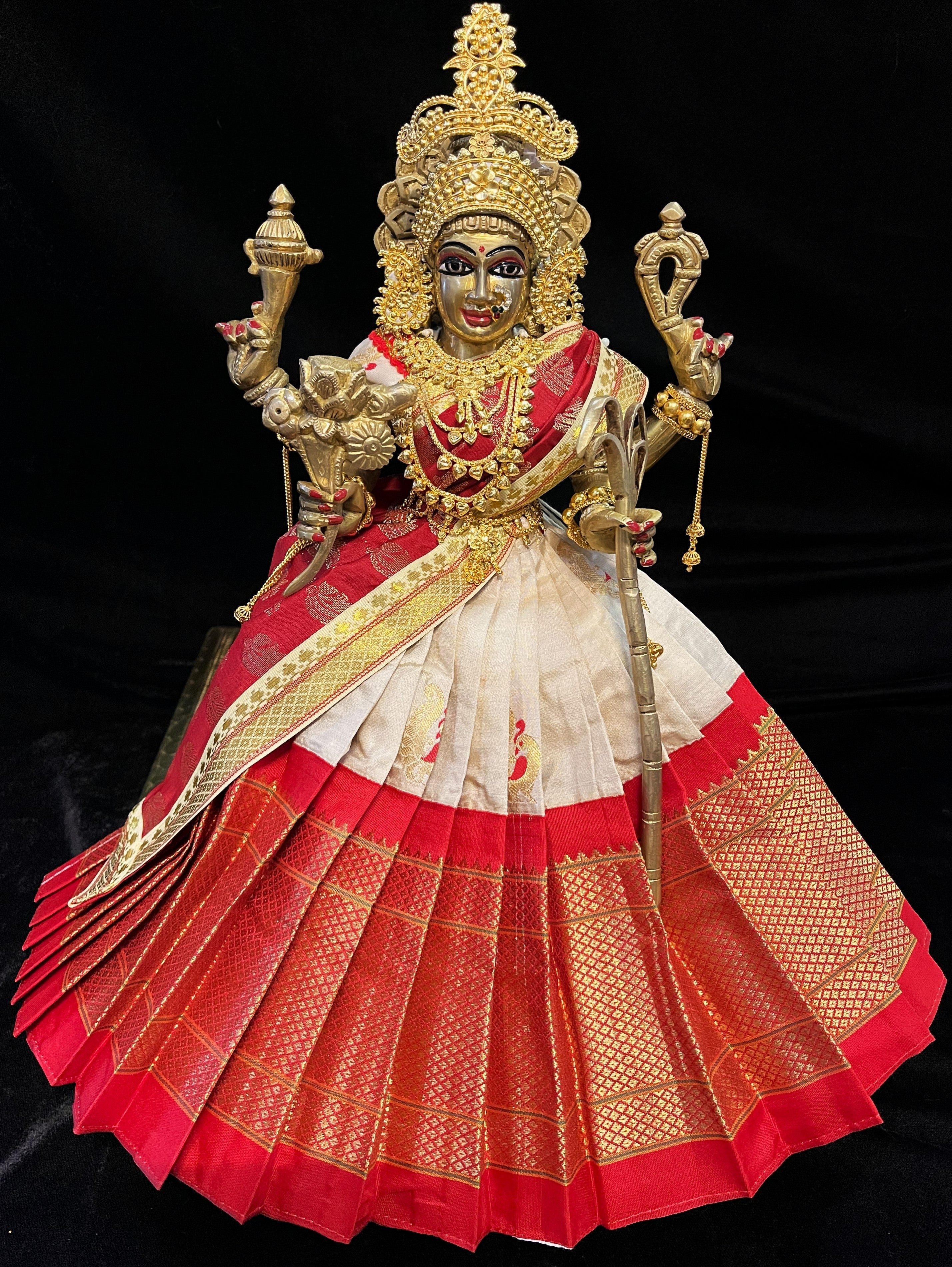Deity half saree / lehenga patka made of Silkmark certified Pure Silk fabric. - Off white Lehenga with Red border and Red Contrast Dupatta 1