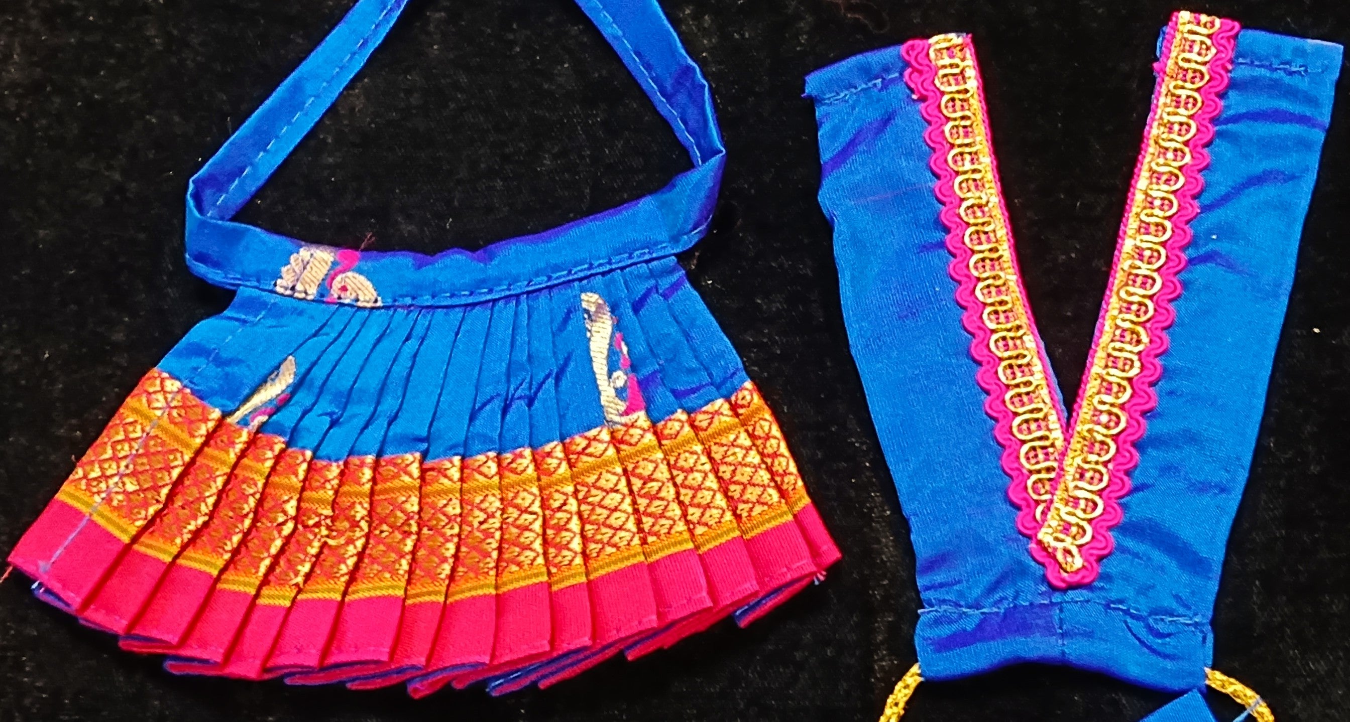 Deity half saree / lehenga patka made of Silkmark certified Pure Silk fabric. - Royal Blue Lehenga with Rani Pink border and Rani Pink Contrast Dupatta 3