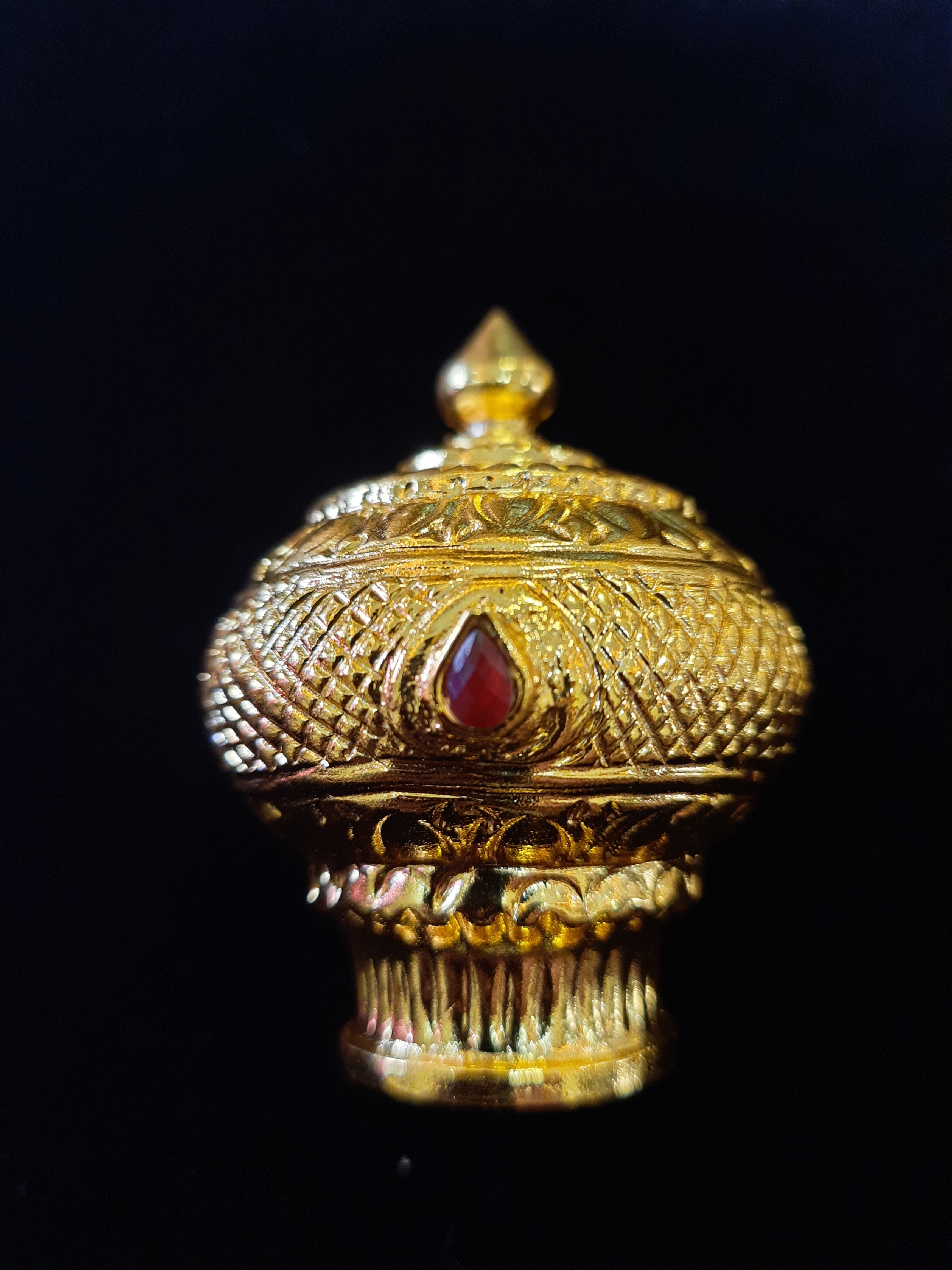 Full Circumference Temple Kireedam - Brass gold with red stone - Length: 2.75 inches, Width: 3.5 inches (full circle) 1
