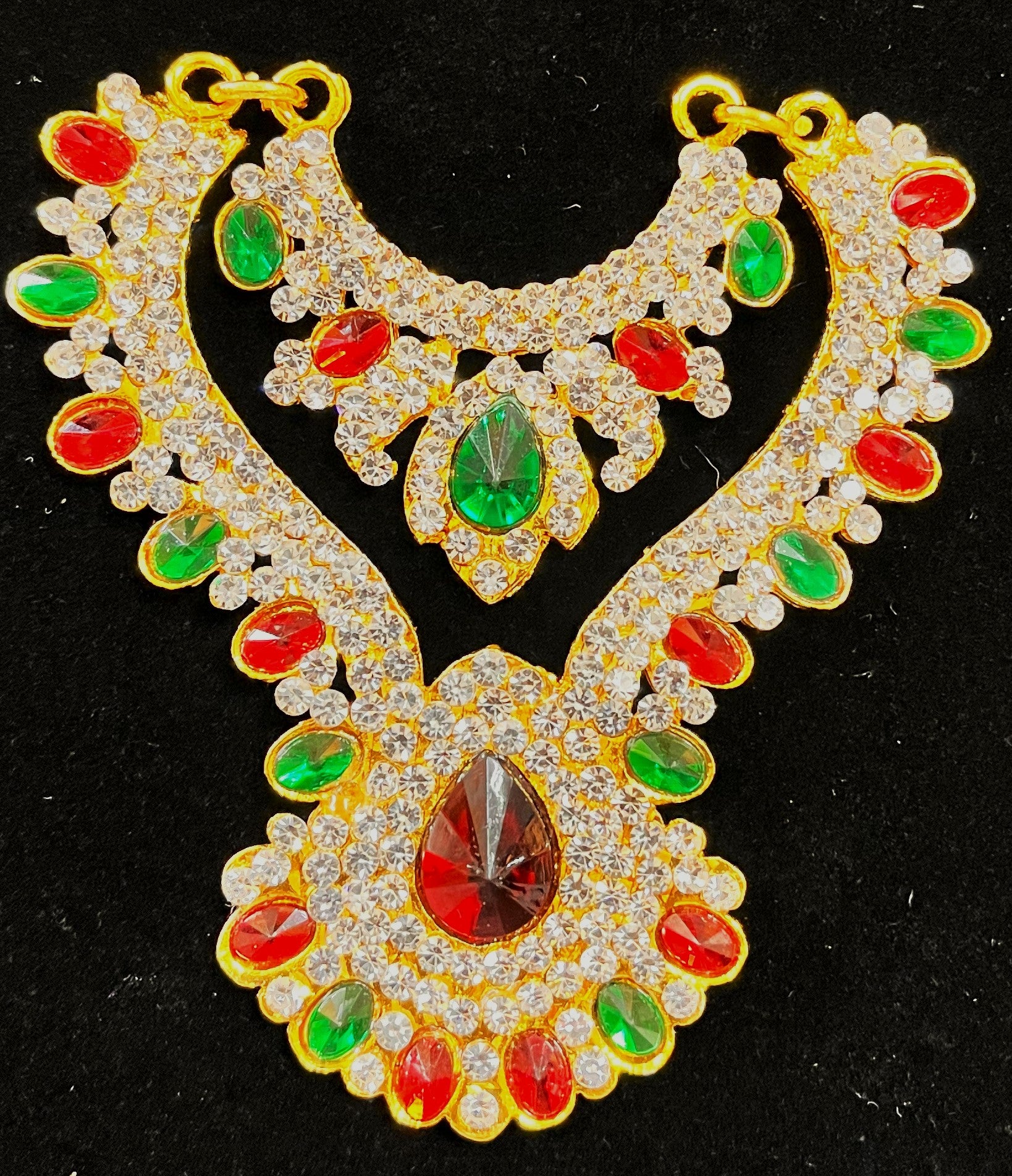 Multi-Layer Temple Haram – Royal Grand Alankaram - Red, Green & White stones / Red & white stones on gold plated metal alloy - Length: 3.25 inches, Width: 2 inches 2