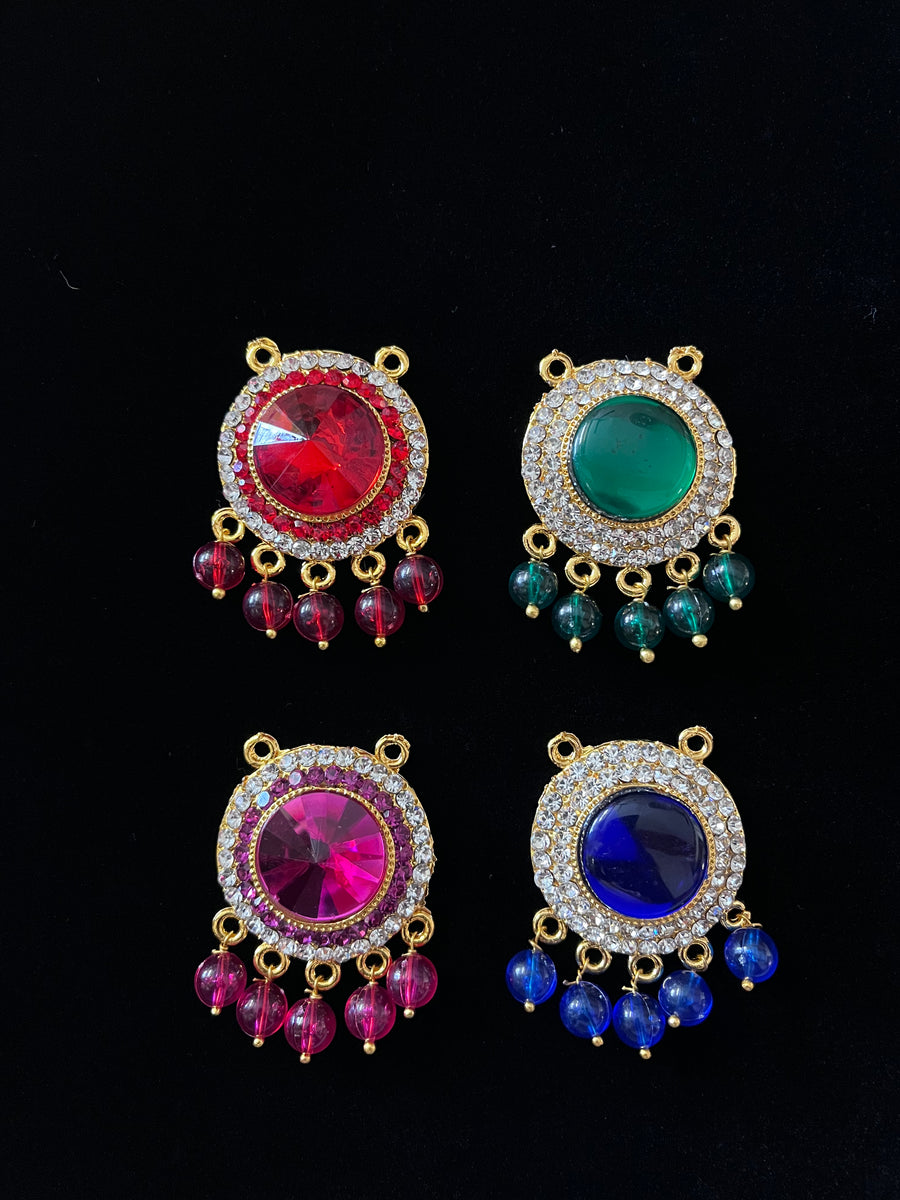 Grand Pendants - Green & White stones on gold plated metal alloy - Length: 2 inches