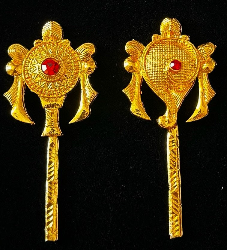 Shanku Chakra Ayudha Set – Lord Vishnu / Balaji Symbols - Red stone on gold plated metal alloy - Length: 2.5 inches