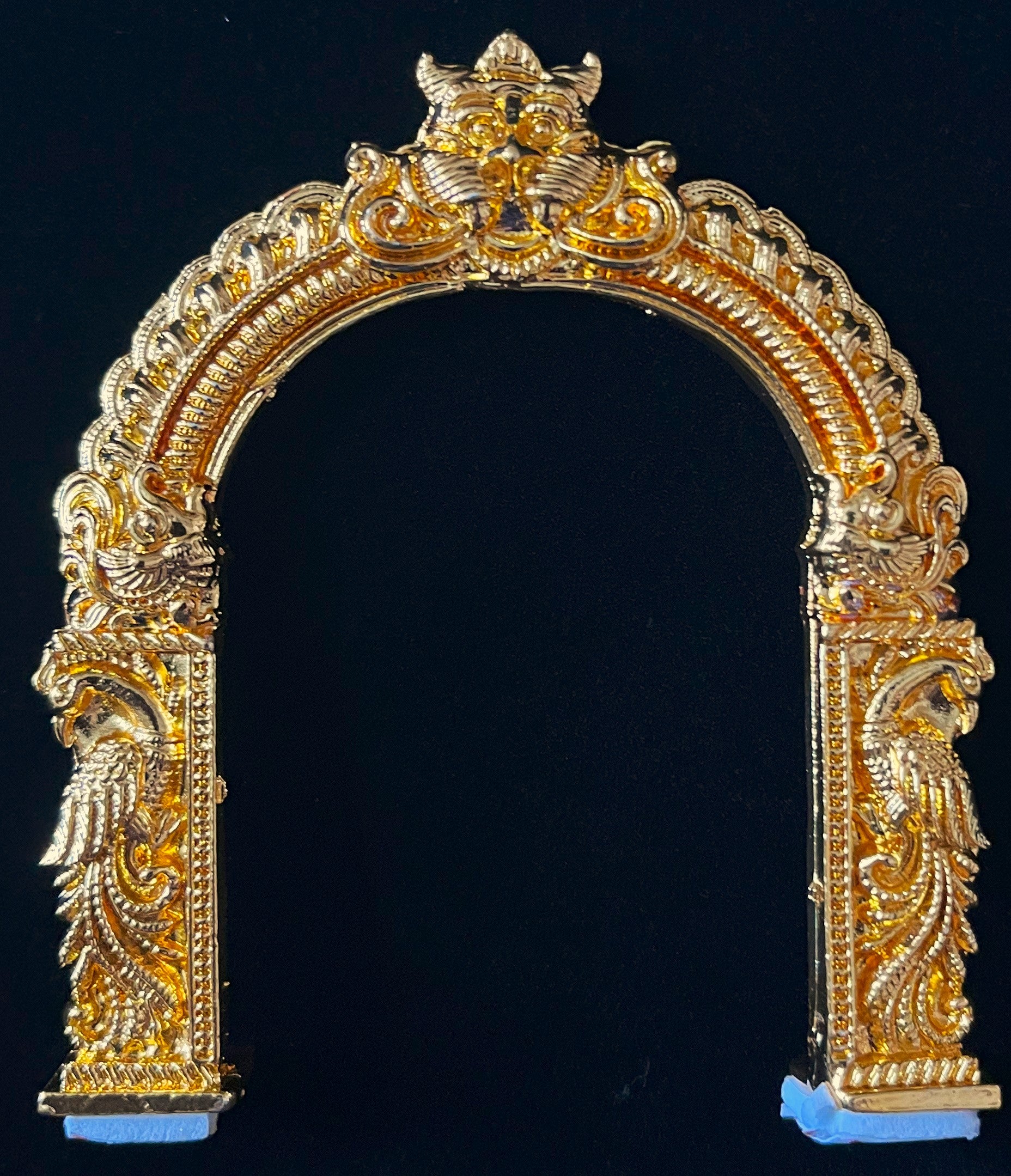 Bach Arch / Prabhavali - Gold - Length: 3.5 inches, Width: 2.75 inches 1