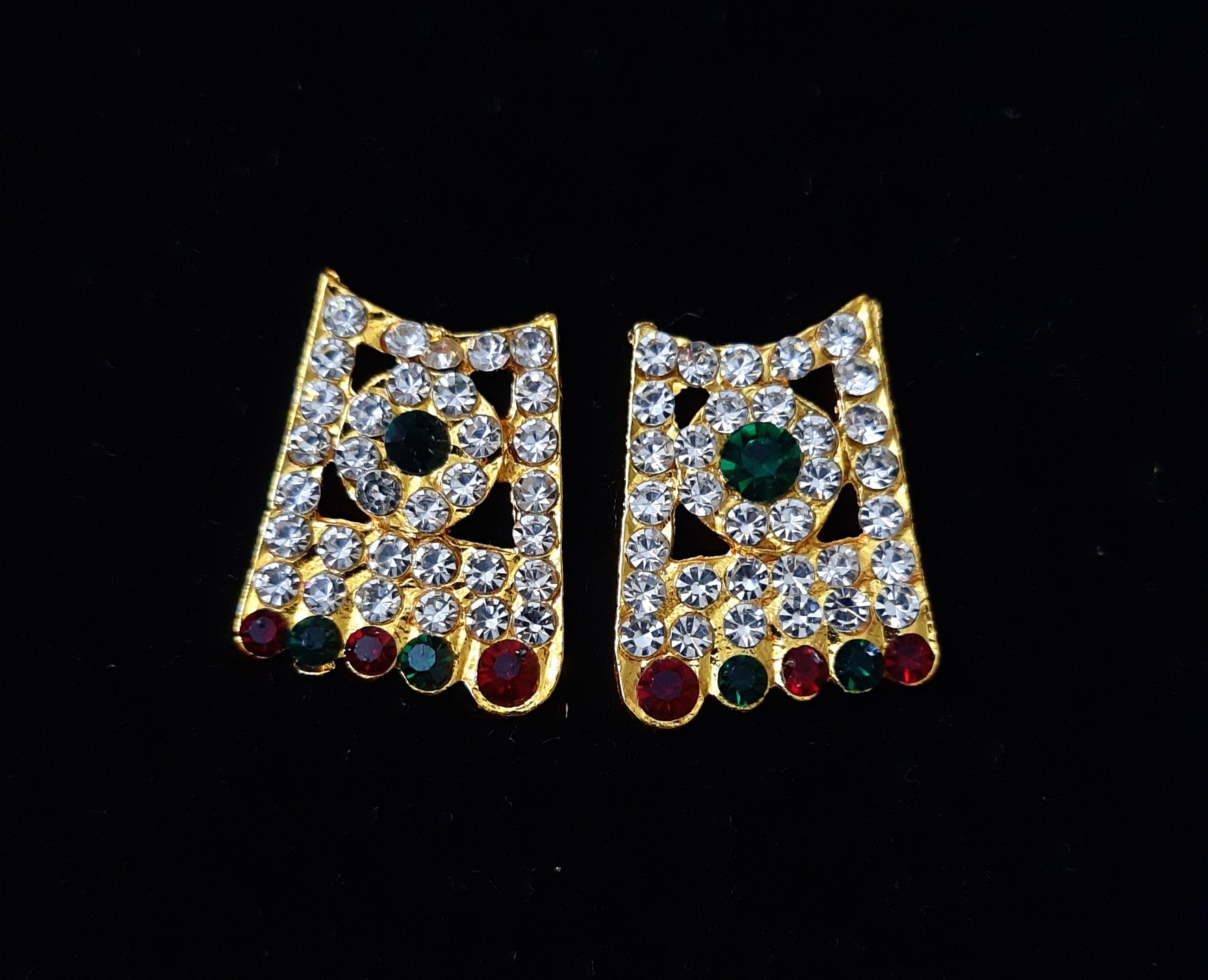 Hasta Pada Kavacham – Sacred Feet Armour - Red, Green & White stones on gold plated metal alloy - Length: 1 inches 1