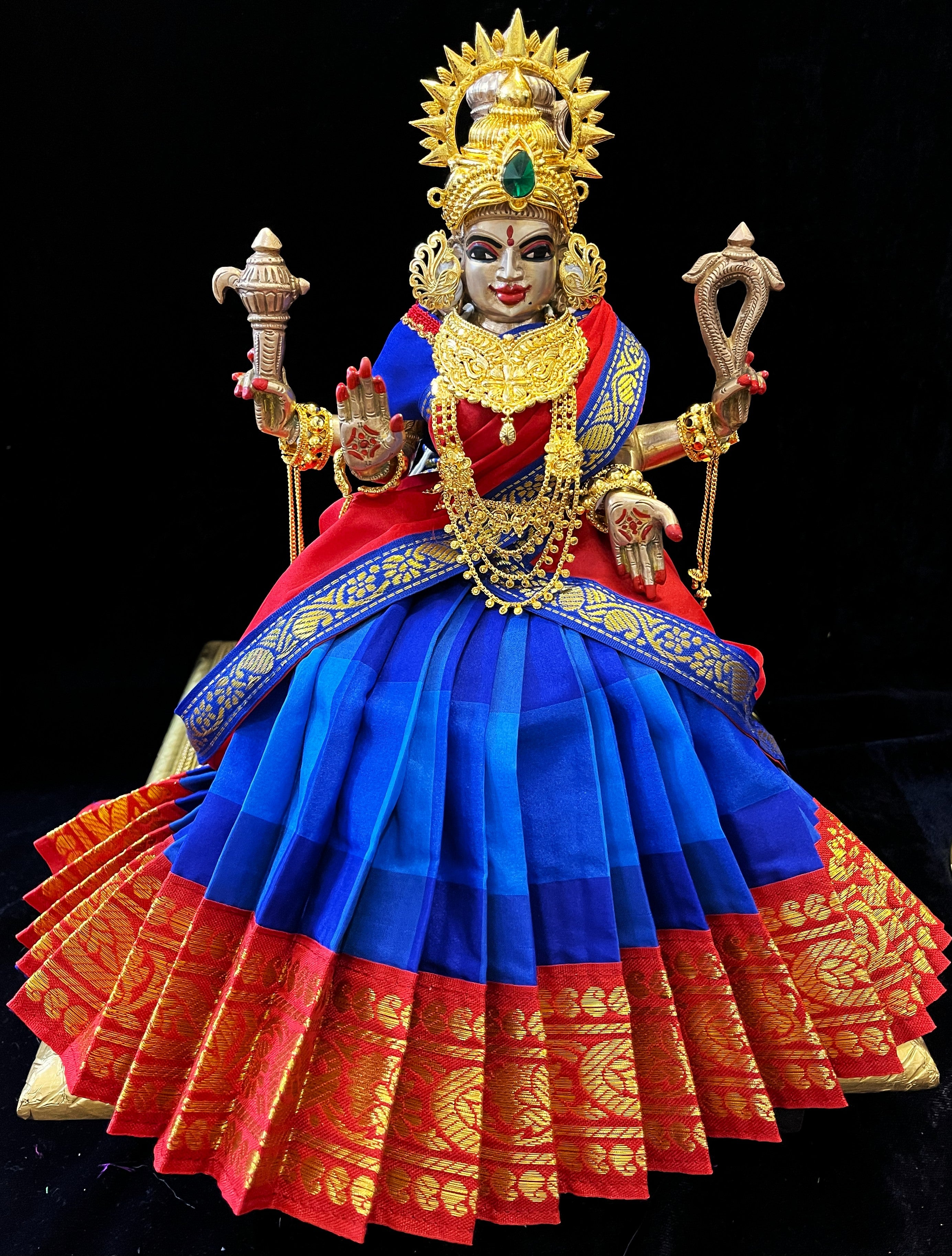 Deity half saree / lehenga patka made of Traditional Checks Silk (Not Pure Silk) - Royal Blue and dark Blue Checks saree with Red border and Red dupatta 2