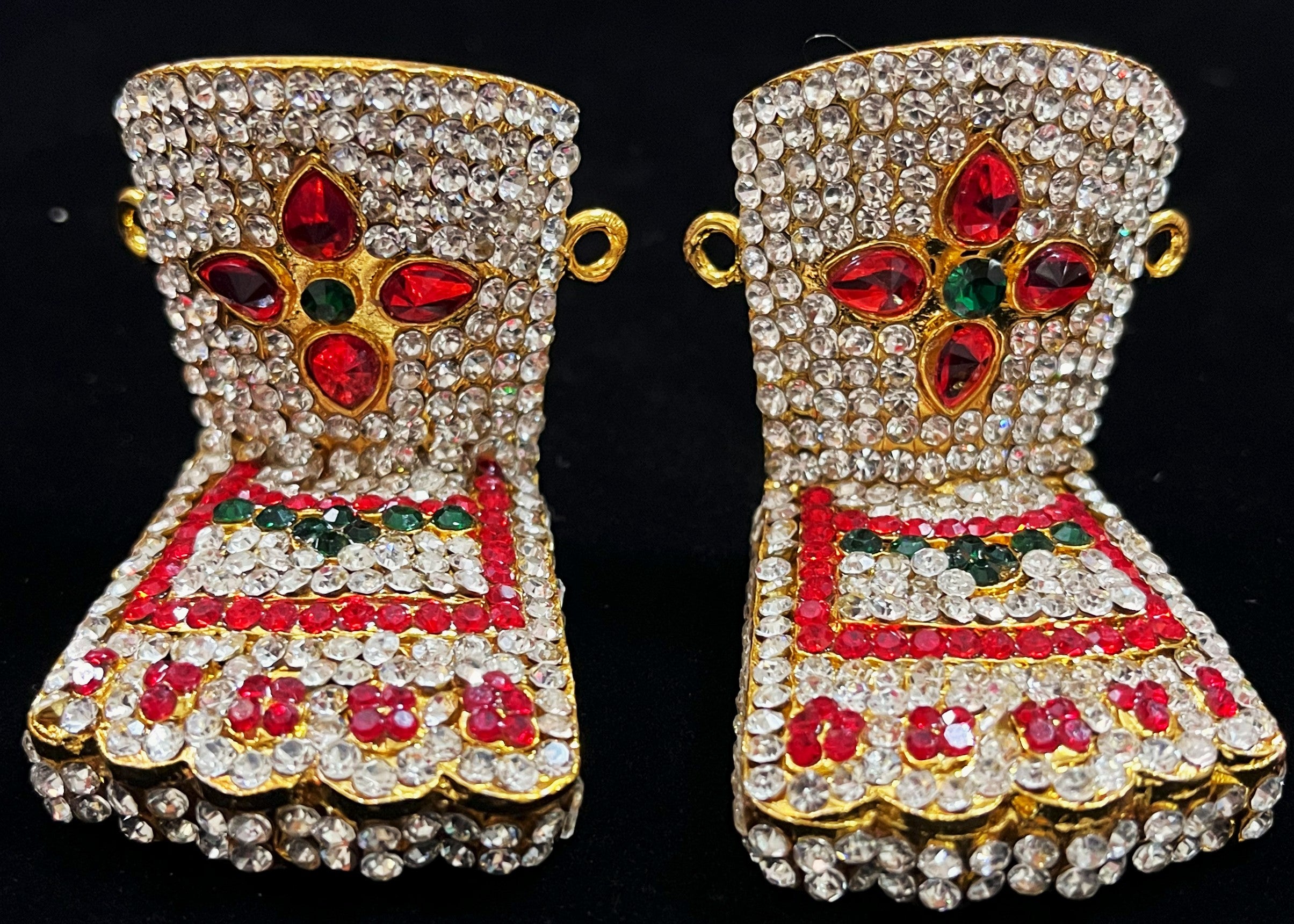 Pada / Legs Kavacham – Sacred Feet Armour - Pink, green and white / Red, white & green stones on South Indian Stones metal alloy - Length: 1.5 inches 1
