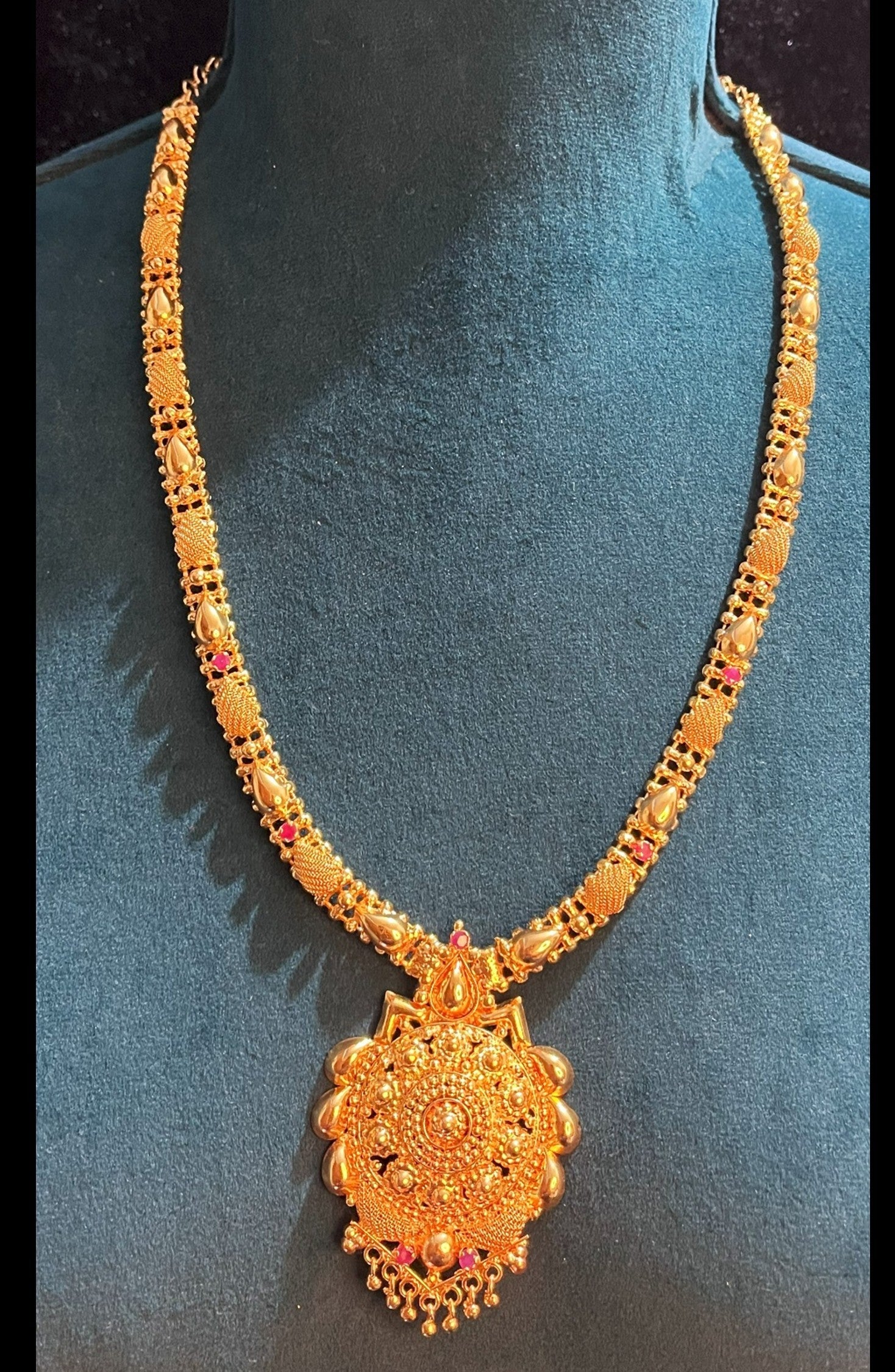 Premium Temple Gold-Plated Jewellery with Stones for Devi Alankaram - Gold 1